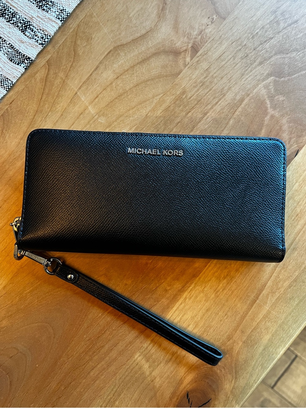 Michael Kors Wallet/Wristlet Wallet